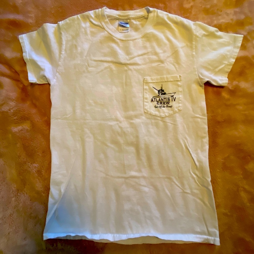 Mens Atlantis IV Crew szSM T Shirt.  Atlantic Beach, NC